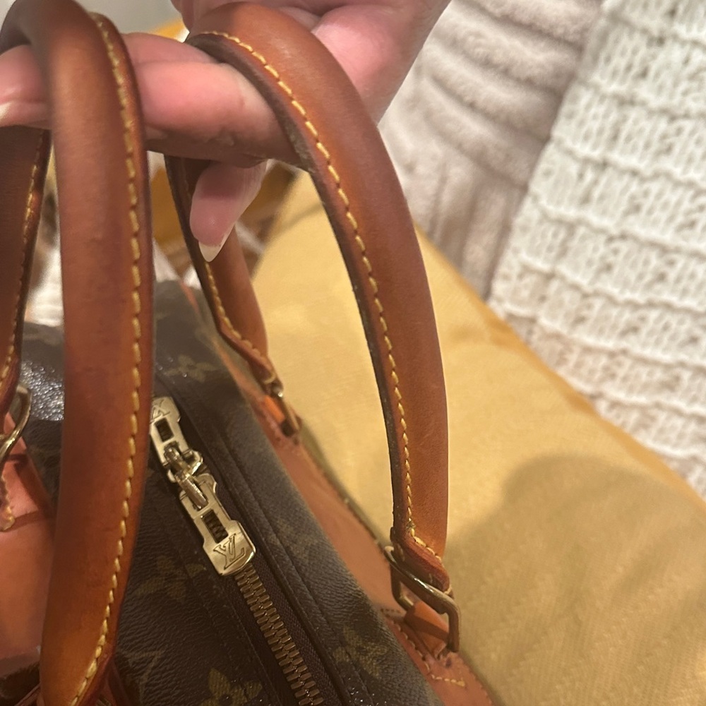 Authentic monogram Louis Vuitton Deauville - Picture 7 of 16